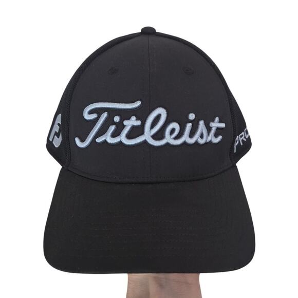 Titleist Tour‎ Performance Golf Hat FJ ProV1 Mens Size M/L Black White Fitted - Picture 1 of 9